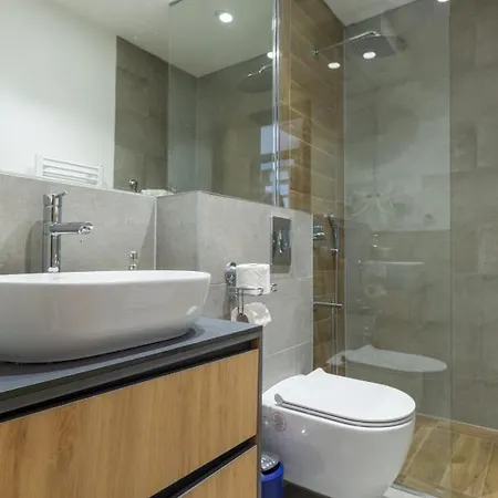 Apartmoon Apartment *
